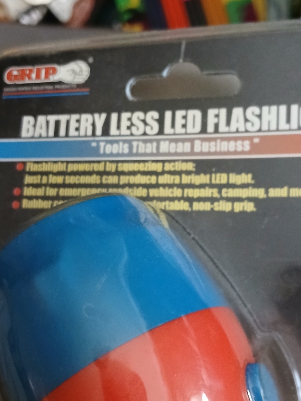 Grip Battery-Less LED Flashlight - Red & Blue - Picture 3 of 5